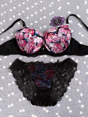 Japanese Brand Tie Dye Rose Embroidery Push Up Bra Lace Panty Set